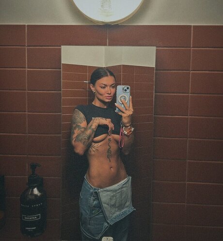 Jacqueline Orlova kostenlose erwachsene bild