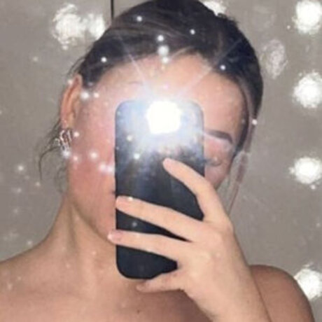 cutieemilia model nackt fotos