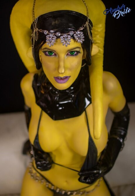 Amber Brite erwachsene akt fotos