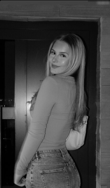 Luisa mnck hübsche nette galerie