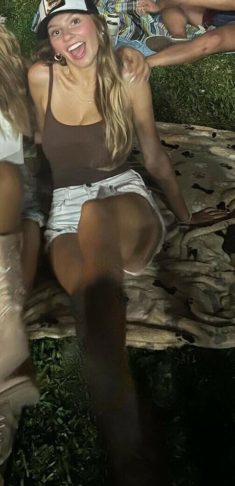 dünne ebenholz-onlyfans erotische nacktheit bilder