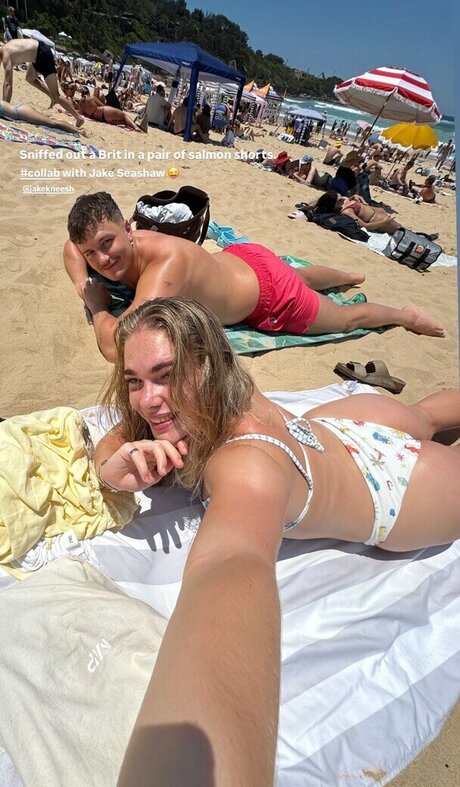 Izzy Swin nacktheit archiv