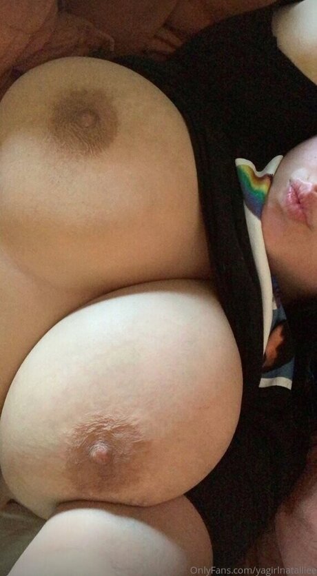 Ya Girl Natalliee sexy pornostar galerien