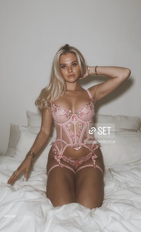 Emilia wue erotische schöne galerien