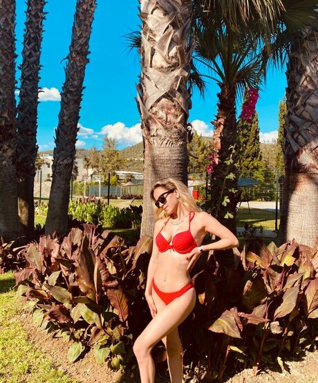 Ebrukzlyr pornographische fotos