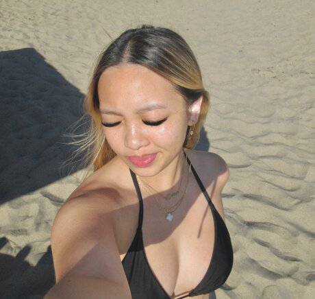 Angelle Dagun sexy pornostar bild