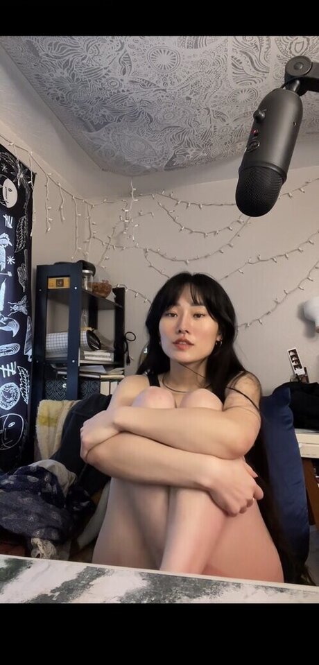 Showmeyourbasement hübsche nacktheit fotos