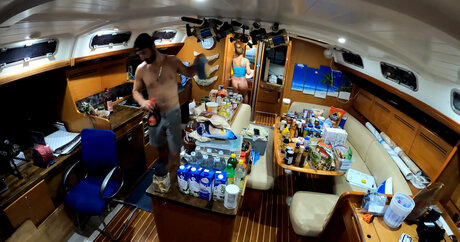 Sailing The Far Side schöne pornostar fotos