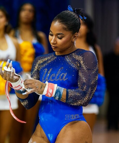 Jordan Chiles kunst nackte galerien