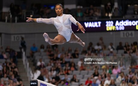 Jordan Chiles perfekte erwachsene bilder