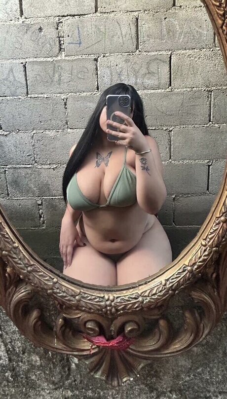 Elizabeth Nazariego erwachsene nackten galerie