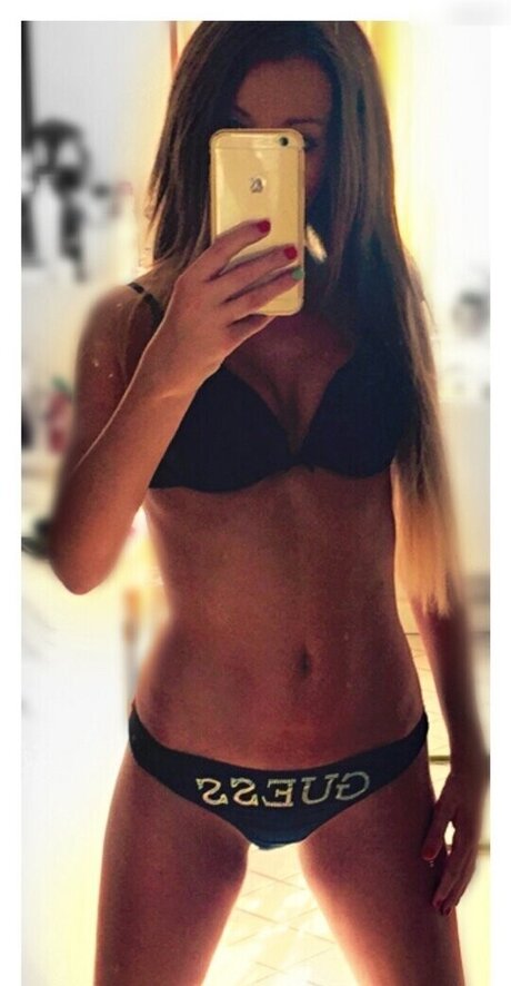 Melanie Hirsch kunst erotische galerien