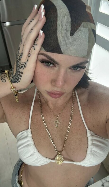 nicolecarluccii hübsche exklusive archiv