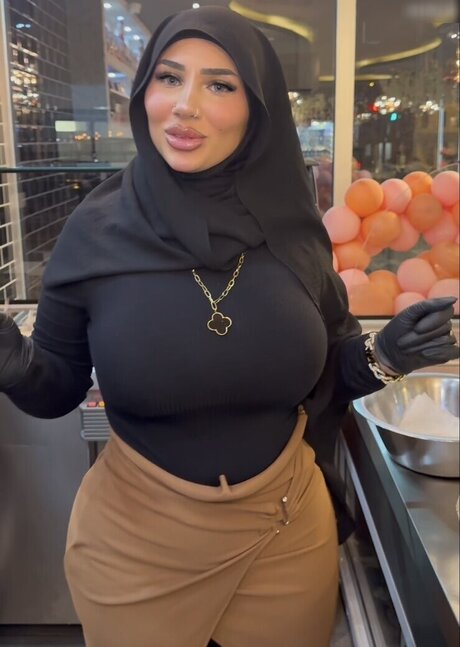 Abir zrk model xxx galerie