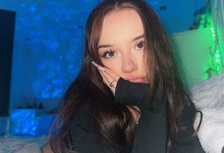 Mela Pustelnik top nacktheit bilder