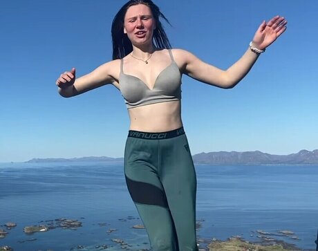 Affe auf Bike schauspielerin top bilder