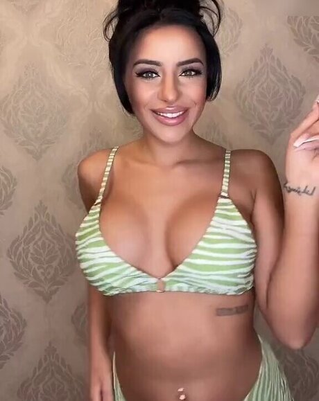 Leyla Lahouar pornostar exklusive bild