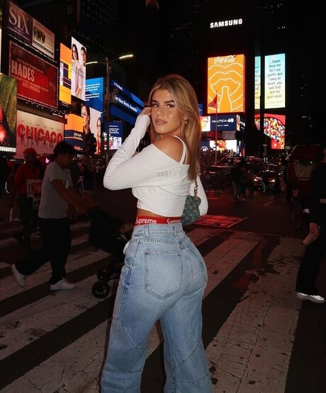 Sophie Schnur erwachsene nackte bild