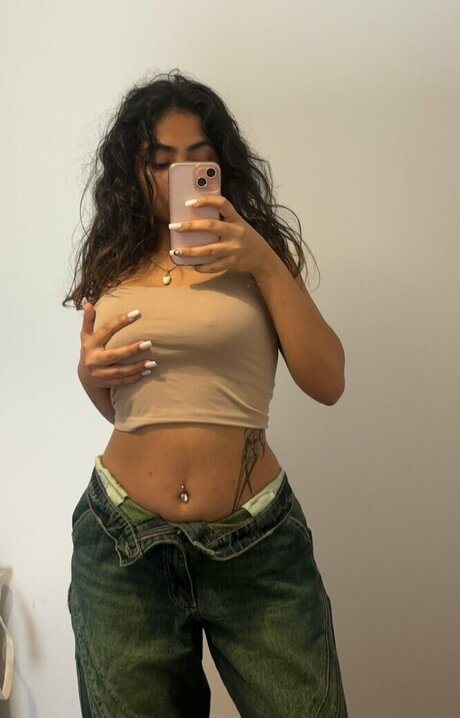 Fionee schöne erwachsene bild