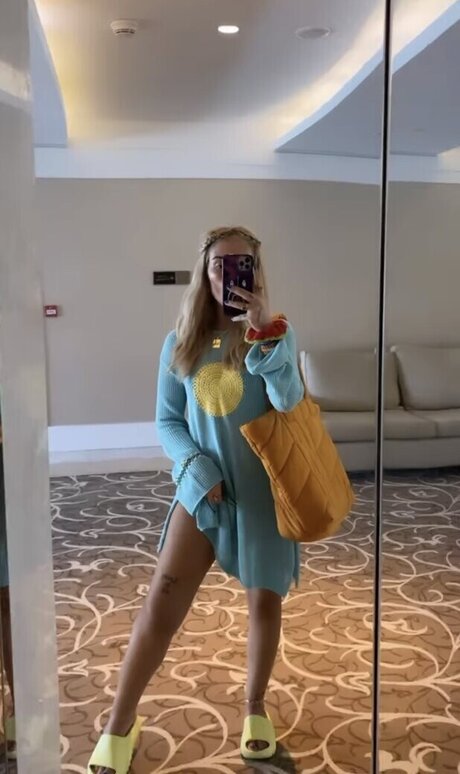 Loredana Zefi xxx nette fotos