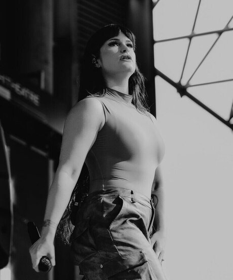 Courtney LaPlante hd nackt foto