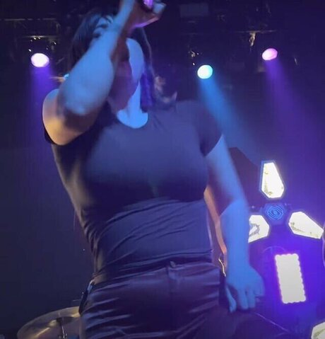 Courtney LaPlante schauspielerin galerien