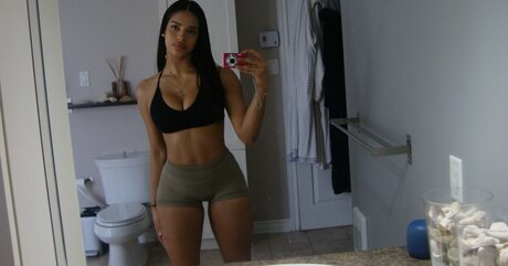 Kiana Dufour erwachsene schöne foto