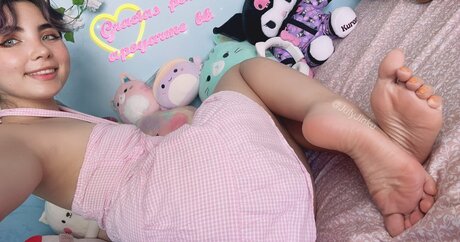 Julyjinku erwachsene nackte bild