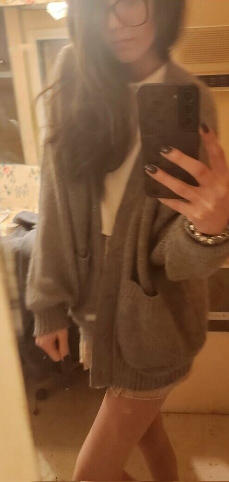 Ariel Harris freie nackt bilder