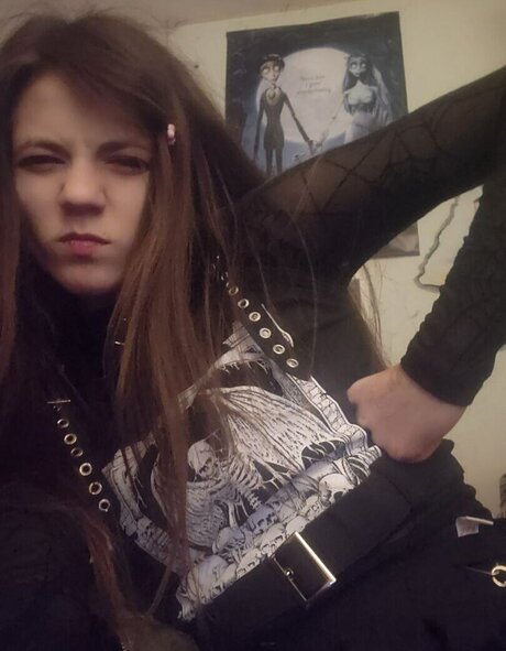 Ariel Harris nackt sex fotos