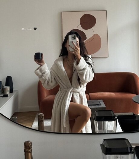 Merve zkan nacktheit kostenlose bilder