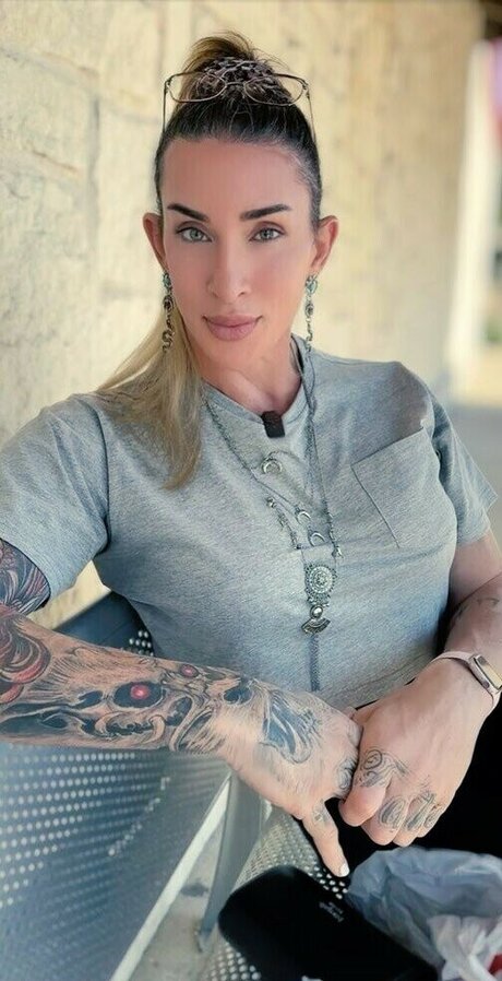 Gabbi Tuft hübsche pornografische galerie