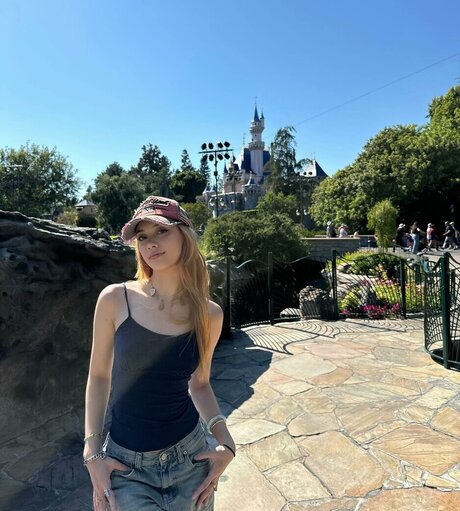 Megan Skiendiel model xxx galerie