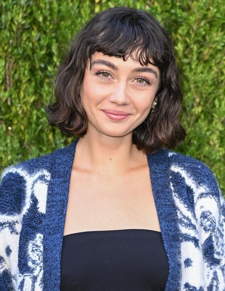 Sydney Chandler top nacktheit bilder