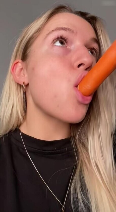 sehr dünne onlyfans hd pornographische archiv