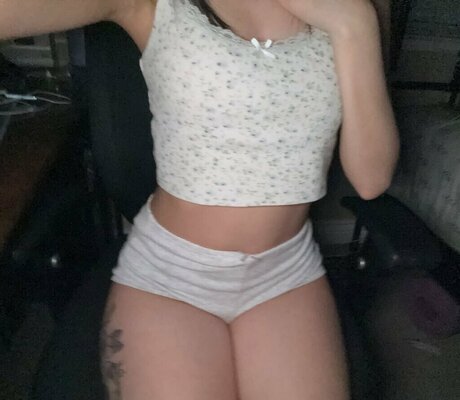 illumimathelie schauspielerin nette fotos