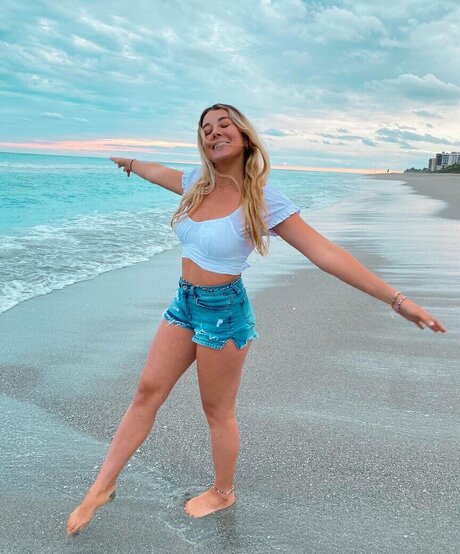 julie tirado kunst hübsche galerie