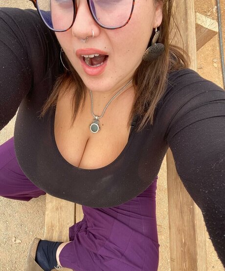 Mikaash hübsche exklusive bild