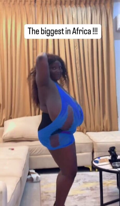 Busty Vivian kostenlose erotische galerien