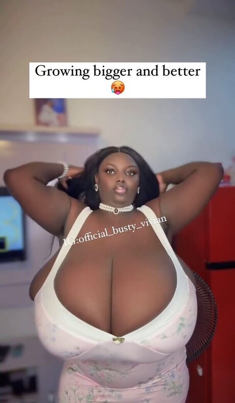 Busty Vivian erotische porno bild