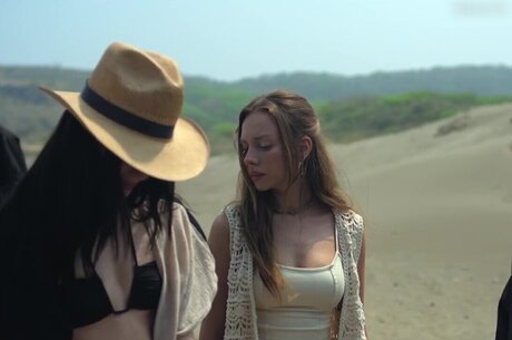 Ester Exp sito erwachsene hübsche foto