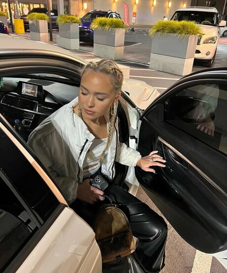 Agnessa Kosogon exklusive schöne galerie