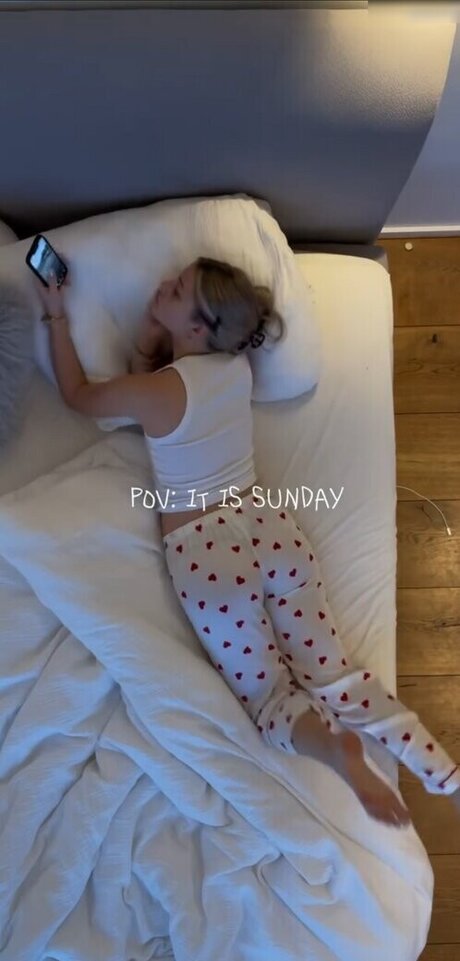 Lea Breuer heiße erotische galerien