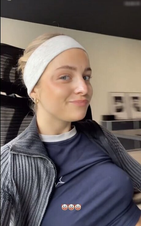 Lea Breuer schauspielerin porno bilder