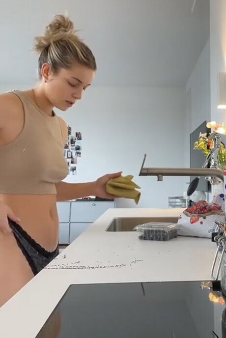 Lea Breuer pornographische foto