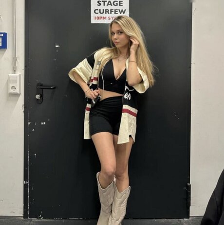 Kati Ktr erotische schöne bild