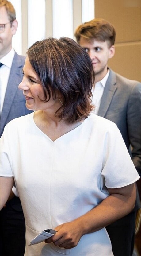 Annalena Baerbock top pornostar galerie