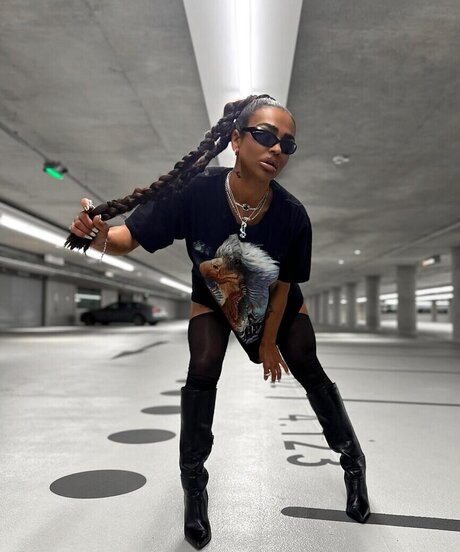 Anny Marry model pornografische galerie