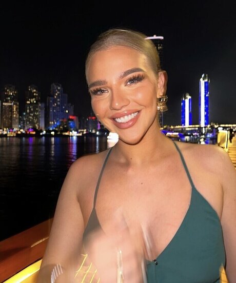 Elaine Victoria model sex fotos