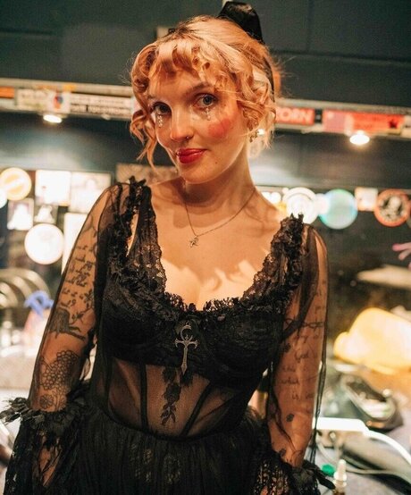 Mia Morgan sexy heiße bilder